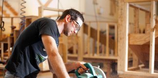 ESTAMOS EN LA BUSQUEDA DE AYUDANTE PARA CARPINTERÍA CON O SIN EXPERIENCIA, DISPONIBILIDAD INMEDIATA ayudante de carpinteria con o sin experiencia carpenter assistant with or without experience
