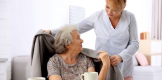 SE REQUIERE CUIDADORAS/ES PARA ATENCIÓN DE PACIENTES DOMICILIARIOS EN DISTINTAS ZONAS, JORNADA A TURNOS cuidadores y cuidadoras a domicilio cuidado de pacientes y adultos mayores home caregivers caring for patients and older adults