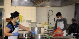 SE SOLICITA AUXILIARES DE LIMPIEZA Y COMEDOR (FEMENINO Y/O MASCULINO), 10 VACANTES auxiliar de limpieza y cocina cleaning and kitchen assistant auxiliar de limpieza y comedor cleaning and dining assistant