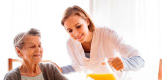 SE REQUIERE EMPLEADAS/OS DEL HOGAR, RÉGIMEN INTERNO PARA CUIDADO DE MATRIMONIO MAYOR Y APOYO EN EL HOGAR empleada del hogar limpieza y cuidado de matrimonio mayor housemaid cleaning and caring for elderly couple
