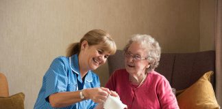 SE REQUIERE CUIDADORA Y/O CUIDADOR, PARA TRABAJAR RÉGIMEN INTERNO. CONTRATACIÓN INMEDIATA cuidadora domiciliaria para cuidado de adulto mayor home caregiver for elderly care