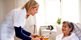 ESTAMOS EN LA BÚSQUEDA DE CUIDADORA Y/O CUIDADOR PARA ATENCIÓN A PACIENTES Y ADULTOS MAYORES EN DOMICILIO elderly caregiver cuidadora domiciliaria gerocultora cuidadora de adulto mayor home care cuidadores externos