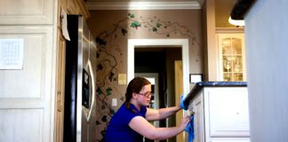 ESTAMOS EN LA BUSQUEDA DE EMPLEADA DOMÉSTICA SIN RETIRO, TRABAJO TOTALMENTE EN BLANCO empelada de limpieza para casa de familia, empleada del hogar, mucama cleaning employee for family home, housekeeper, maid