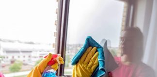 SE NECESITA LIMPIADOR/A CON DISPONIBILIDAD INMEDIATA, TURNO MAÑANA O TARDE limpiadora limpiador personal de limpieza cleaning staff janitors cleaning lady