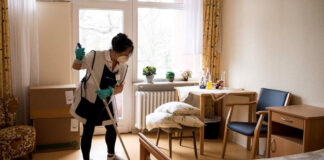 SE INCORPORAN CUIDADORAS O ASISTENTES GERIÁTRICAS SIN TITULACIÓN CON SOPORTE EN COCINA Y LIMPIEZA (2 VACANTES) Cuidadoras o Asistentes Geriátricas con apoyo en limpieza y cocina Geriatric caregivers or assistants with support in cleaning and cooking