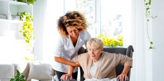 SE BUSCA CUIDADORA PARA EL CUIDADO DE PERSONA MAYOR, CON DISPONIBILIDAD PARA CONTRATACIÓN INMEDIATA cuidadora de persona mayor cuidadora domiciliaria cuidadora externa elderly caregiver home caregiver