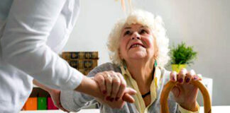 ESTAMOS SOLICITANDO CUIDADORA CON RETIRO PARA CUIDADO Y ACOMPAÑAMIENTO DE PACIENTE ADULTA elderly woman caregiver cuidadora de anciana empleada para cuidado de paciente mayor home care cuidadora externa