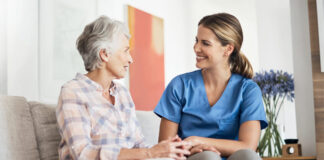 SE INCORPORA CUIDADORA Y/O CUIDADOR PARA ATENCIÓN Y ACOMPAÑAMIENTO DE PACIENTES Y ADULTOS MAYORES (CON O SIN EXPERIENCIA) home care cuidadora domiciliaria cuidadora externa home care cuidadora de adultos mayores
