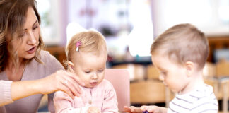 SE SOLICITA NIÑERA/CANGURO 5 DÍAS A LA SEMANA, DE LUNES A VIERNES JORNADA DE 9:00 A 15:30HS niñera canguro cuidadora de niños babysitter nanny empleada del hogar