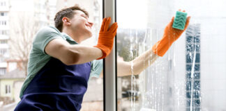 BUSCAMOS PERSONAL DE LIMPIEZA PARA CUBRIR LICENCIA POR VACACIONES, CONTRATACIÓN EVENTUAL Aseador Misceláneo personal de limpieza masculino Janitor Miscellaneous Male Cleaning Staff limpieza de vidrios