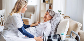 SE REQUIERE CUIDADORAS DOMICILIARIAS PARA CUIDADO Y ATENCIÓN DE ADULTOS MAYORES, DISPONIBILIDAD INMEDIATA cuidadora de adulto mayor caregiver help