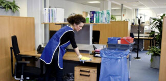 ESTAMOS EN LA BUSQUEDA DE MISCELÁNEA/O PARA REALIZAR LABORES DE ASEO, CON DISPONIBILIDAD INMEDIATA empleada para limpieza de oficinas employed for office cleaning limpiadoras limpieza medio tiempo