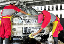 SE BUSCA LAVADOR/A DE AUTOS PARA CUPIDS CARWASH AND DETAIL CENTRE EN EDMONTON, ALBERTA (SIN EXPERIENCIA, CON CAPACITACIÓN), EMPLEO PERMANENTE DE 40 HORAS. PAGO DE $16.50 POR HORA lavador de autos lavador de automoviles car washer vehicle washer