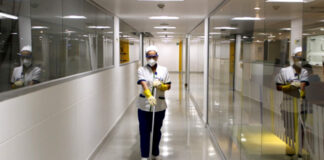 SE NECESITA OPERARIA DE LIMPIEZA PARA IMPORTANTE PANIFICADORA (LIMPIEZA DE OFICINAS Y PLANTA) limpiadoras female staff cleaning lady opararia de limpiza de planta limpieza de oficinas office cleaning staff