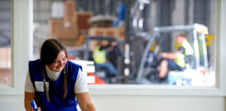 SE REQUIERE PERSONAL DE LIMPIEZA PARA TRABAJAR POR HORAS, 3 VECES POR SEMANA office cleaning employee personal de limpieza femenino para industria metalurgica female cleaning staff for the metallurgical industry