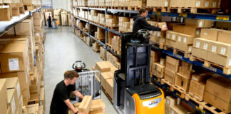 SE NECESITAN OPERARIOS DE CARGA Y DESCARGA (CON O SIN EXPERIENCIA) PARA EMPRESA DE LOGÍSTICA operario de descarga y carga loading and unloading operator warehouse operator mozo de almacen