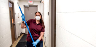 SE BUSCA PERSONAL DE LIMPIEZA MEDIA JORNADA TURNO DE MAÑANA MARTES, JUEVES Y SÁBADOS personal de limpieza femenino y masculino cleaning staff female and male staff limpiadoras limpiadores