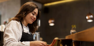 SE REQUIERE EMPLEADA/O PARA CAFETERÍA (CON O SIN EXPERIENCIA), JORNADA PARCIAL. TRABAJO POR HORAS DOS O TRES DÍAS POR SEMANA asistente de cafeteria cafeteria assistant