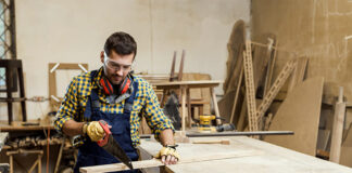 SE NECESITAN AYUDANTES DE CARPINTERÍA PARA IMPORTANTE COMPAÑÍA DE CONSTRUCCIÓN, JORNADA PART TIME Y FULL TIME ayudante de carpintero Carpenter