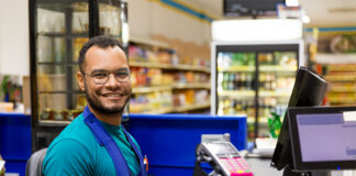 SE NECESITA CAJEROS/AUXILIARES DE TIENDA CON DISPONIBILIDAD INMEDIATA, PARA SERVICIO AL CLIENTE Y TAREAS GENERALES cajero cashier