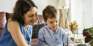 SE BUSCA NIÑERA CON DISPONIBILIDAD INMEDIATA PARA EL CUIDADO DE NIÑO EN CASA DE FAMILIA canguro niñera cuidadora de niños babysitter part time niñera medio tiempo nanny niñera externa niñera domestica empleada del hogar