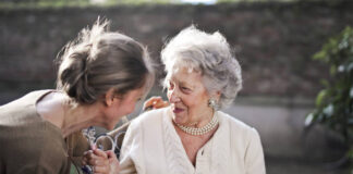 SE SOLICITA CUIDADORA DOMICILIARIA PARA CUBRIR GUARDIAS, TRABAJO A TURNOS cuidadora de adultos mayores caregivers of older adults