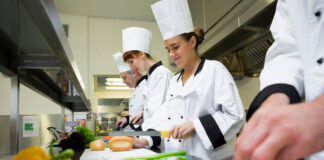 SE SOLICITA AYUDANTE DE COCINA (FEMENINO Y/O MASCULINO) PARA EMPRESA DE CATERING, JORNADA COMPLETA ayudante de cocina