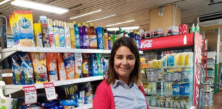 SE SOLICITAN CAJEROS/AS PARA HIPERMERCADOS, MEDIA JORNADA HORARIOS ROTATIVOS cashiers for supermarket cajeros y cajeras para hipermercado