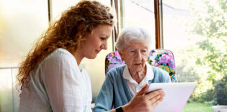 SE SOLICITA CUIDADORA CON CAMA (CON O SIN EXPERIENCIA) PARA ACOMPAÑAMIENTO Y ASISTENCIA MATRIMONIO DE ADULTOS MAYORES cuidadora de adulta mayor caregiver