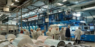 SE REQUIEREN OPERARIOS DE PRODUCCIÓN PARA PLANTA DE EMPAQUES, TIEMPO COMPLETO empleados de produccion productions