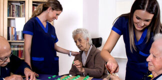 Gerocultora Auxiliar Geriátrico Geriatric Assistant Geroculturist cuidadora de adultos mayores elderly caregiver