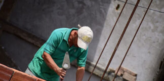 SE BUSCAN ALBAÑILES CON DISPONIBILIDAD INMEDIATA PARA CUBRIR 2 VACANTES, JORNADA COMPLETA. BUEN PAGO albañil builder personal para construccion construction staff male staff personal para empresa constructora