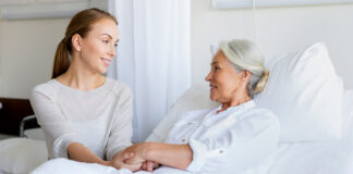 SE SOLICITA CUIDADORA (INTERNA O EXTERNA) PARA CUIDADO Y ATENCIÓN DE ADULTA MAYOR. CONTRATACIÓN INMEDIATA cuidadora de adultos mayores caregiver