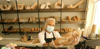 SE REQUIERE EMPLEADA PARA PANADERÍA/CONFITERÍA, TRABAJO EN BLANCO empleada para panaderia confiteria atencion al publico employee for bakery confectionery attention to the public