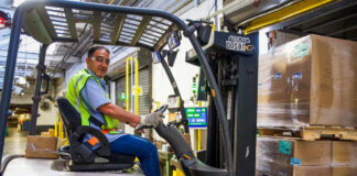 SE REQUIERE AUXILIAR DE BODEGA/REPARTIDOR PARA TAREAS GENERALES DE ALMACÉN, JORNADA COMPLETA empleados de almacen warehouse