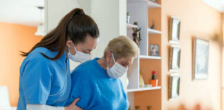 SE SOLICITA CUIDADORA Y/O CUIDADOR PARA CUBRIR GUARDIA DE 4 HORAS home caregiver cuidadora domiciliaria female and male staff personal para empresa de internación domiciliaria