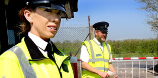 SE SOLICITAN VIGILADORES (AMBOS SEXOS) PARA EMPRESA DE SEGURIDAD, JORNADA COMPLETA. PRESENTARSE CON CV EN MANO vigilante de seguridad femenino y masculino vigilante de seguridad security guard personal para empresa de seguridad