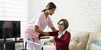 SE NECESITA CUIDADORA DOMICILIARIA PARA ADULTOS MAYORES, TRABAJO A TURNOS cuidadora caregiver