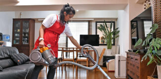SE BUSCA EMPLEADA DOMESTICA CON DORMIDA PARA LABORAR EN CASA DE MATRIMONIO MAYOR empleada domestica domestic employee maid housekeeper empleada del limpieza cleaning lady