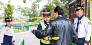 SE SOLICITA PERSONAL DE SEGURIDAD (HOMBRES Y/O MUJERES) PARA DIFERENTES ZONAS, JORNADA DE LUNES A VIERNES DE 10:00 HS A 18:00 HS.