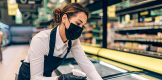 SE NECESITA PERSONAL DE LIMPIEZA PARA SUPERMERCADOS, LABORATORIOS E INDUSTRIAS, JORNADA COMPLETA empleada de limpieza en supermercado cleaning employee in supermarket