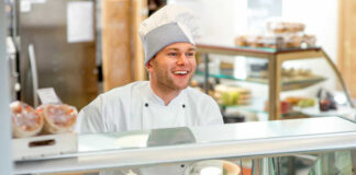 SE REQUIERE EMPLEADO PARA HELADERÍA CON O SIN EXPERIENCIA, MEDIO TIEMPO empleado para heladeria employee for ice cream parlor