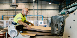SE REQUIERE OPERARIOS DE PRODUCCIÓN (AMBOS SEXOS) PARA FRABRICA DE TUBOS DE CARTÓN, TURNOS ROTATIVOS cardboard machinery manufactures cardboard operators for cardboard tube manufacturers