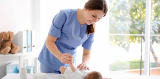 SE SOLICITA NIÑERA MEDIO TIEMPO 5 DÍAS A LA SEMANA ENTRE 5 A 6 HORAS DIARIAS (LUNES A VIERNES DE 12:00 A 17:00/18:00 HS.) niñera profesional Professional babysitter