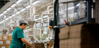 SE SOLICITA PERSONAL DE ALMACÉN/CLASIFICADOR DE CAJAS (HOMBRES Y MUJERES), FULL TIME TURNO DIURNO Production Worker Box Sorter female and male staff personal masculino y femenino