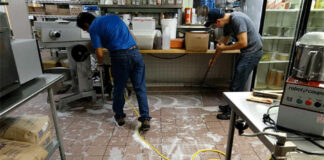 SE SOLICITA BACHERO/A Y AUXILIAR DE LIMPIEZA PARA IMPORTANTE RESTAURANTE, TIEMPO COMPLETO bachero y auxiliar de limpieza dishwasher and cleaning aid