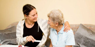 SE SOLICITA CUIDADORA PARA CUIDO DE ADULTA MAYOR, JORNADA COMPLETA. INGRESO INMEDIATO cuidadora de adulto mayor elderly caregiver