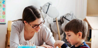 SE SOLICITA NIÑERA 2 DÍAS A LA SEMANA, JORNADA DE 8 HORAS DIARIAS niñera babysitter