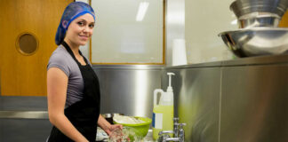 personal de limpieza para cocina de hotel cleaning staff for hotel kitchen