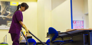 SE SOLICITA PERSONAL DE LIMPIEZA CON O SIN EXPERIENCIA (FEMENINO Y/O MASCULINO), ESTUDIOS MÍNIMO PRIMARIA Personal de limpieza con o sin experiencia empleado de limpieza Cleaning staff with or without experience hombres y mujeres